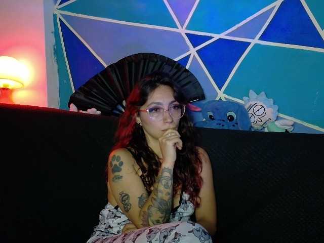 Elizabeth911's BongaCams show and profile