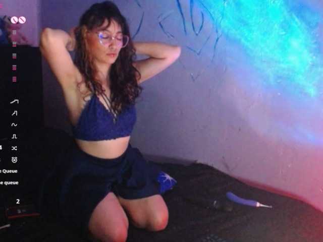 Elizabeth911's BongaCams show and profile