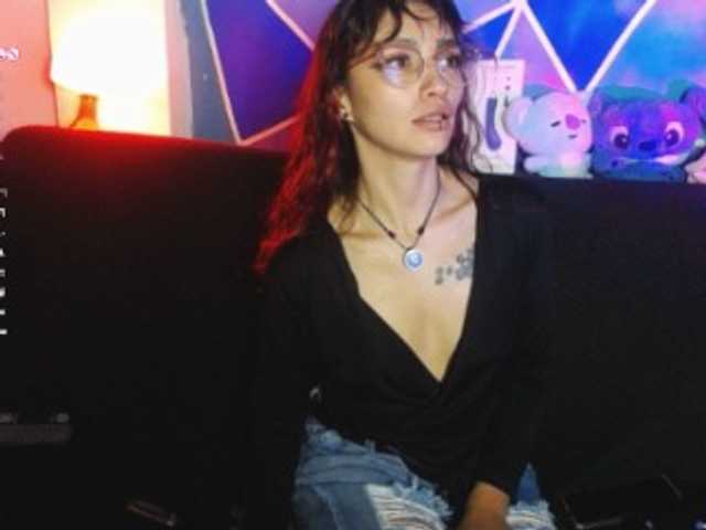 Elizabeth911's BongaCams show and profile