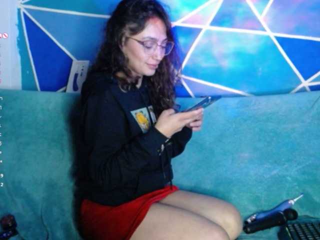Elizabeth911's BongaCams show and profile