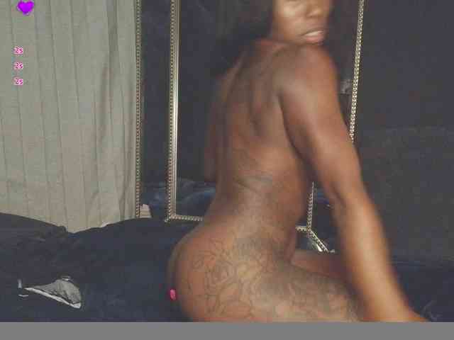 Mshazelrose webcam