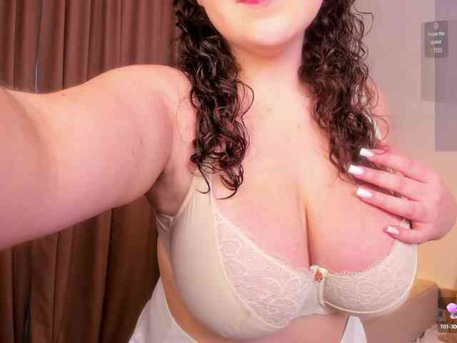 ElinaStarr webcam