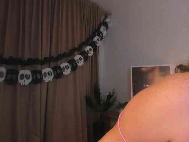 ElinaStarr webcam