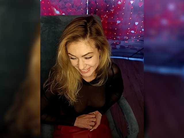 EnergyGirl's BongaCams show and profile