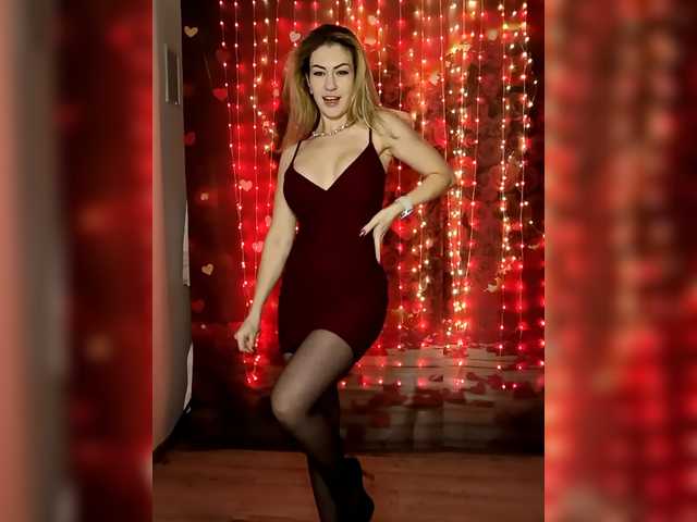 EnergyGirl's BongaCams show and profile