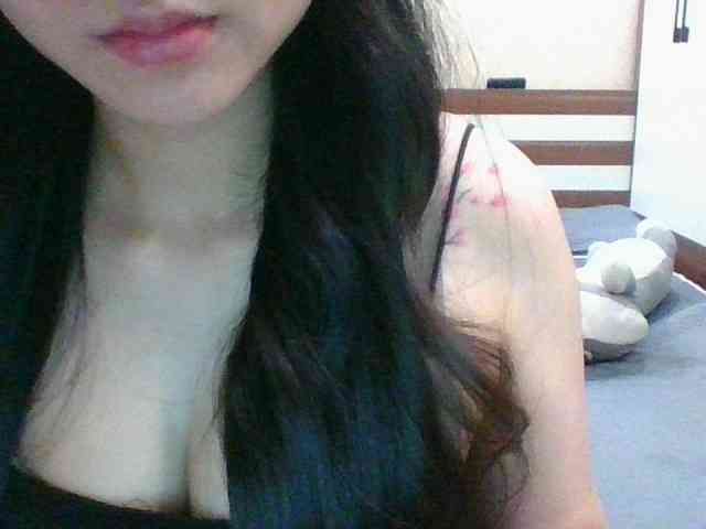 Layla99 webcam