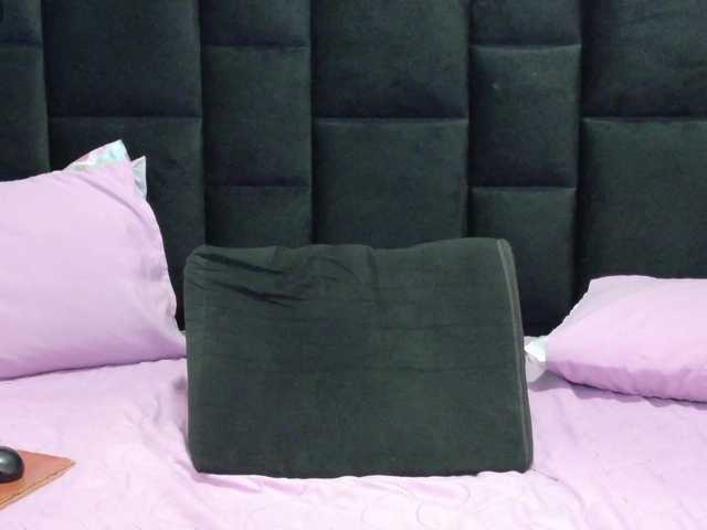 mamaneedsfun's BongaCams show and profile