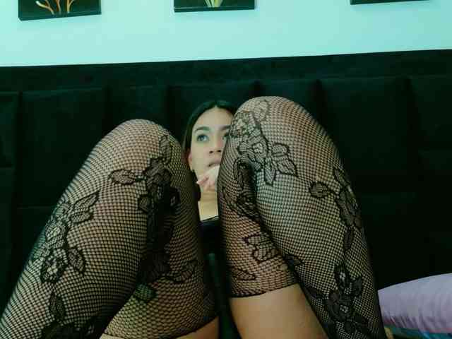 mamaneedsfun webcam