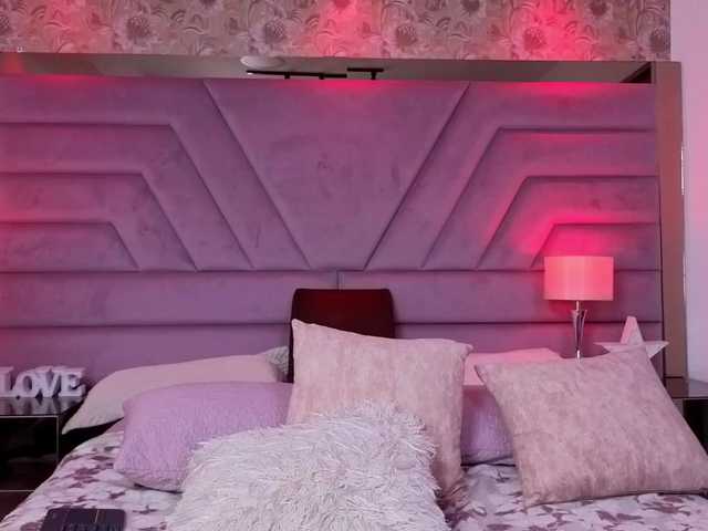 MiaGrayce's BongaCams show and profile