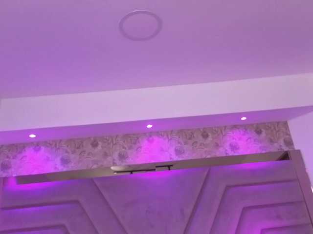 MiaGrayce's BongaCams show and profile