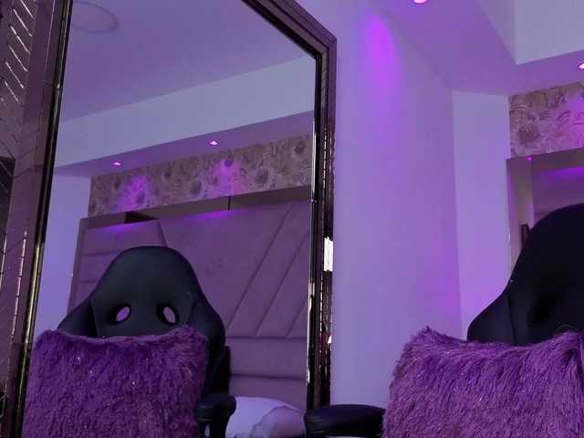 MiaGrayce's BongaCams show and profile