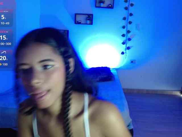 Nayeli29 Live Webcam on BongaCams