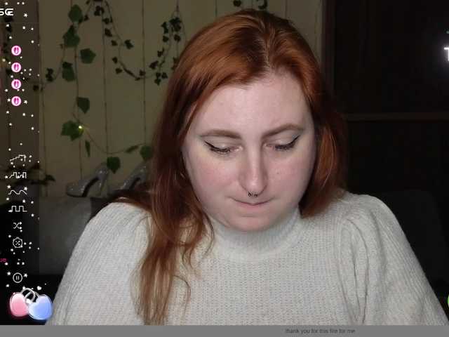 Aliciaredluv's BongaCams show and profile