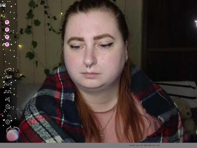 Aliciaredluv's BongaCams show and profile