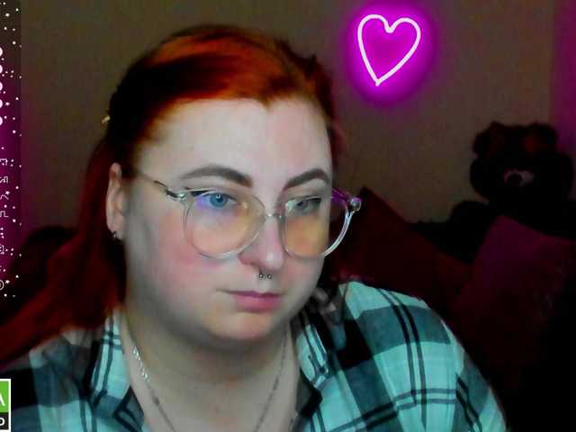 Aliciaredluv's BongaCams show and profile