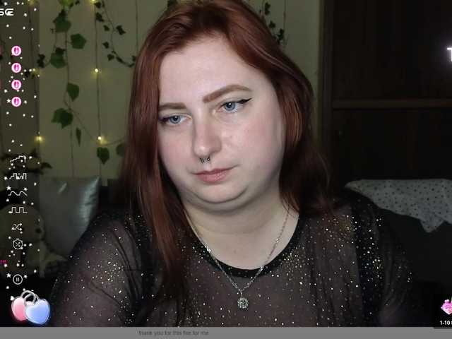 Aliciaredluv's BongaCams show and profile