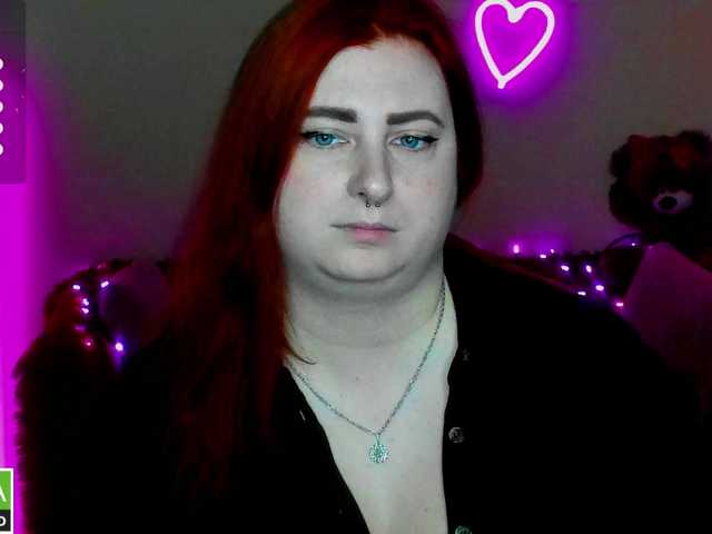 Aliciaredluv's BongaCams show and profile