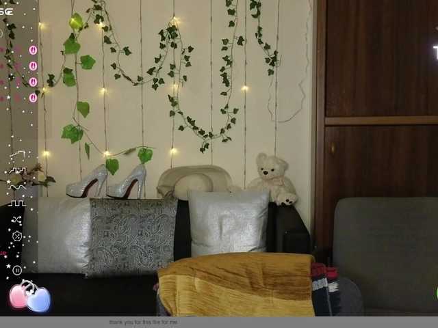 Aliciaredluv's BongaCams show and profile