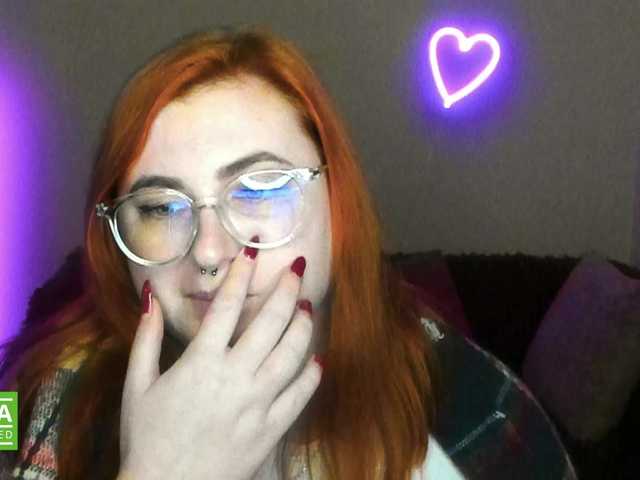 Aliciaredluv Live Cam on BongaCams