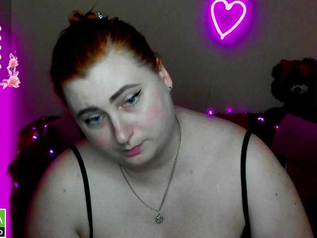 Aliciaredluv's BongaCams show and profile