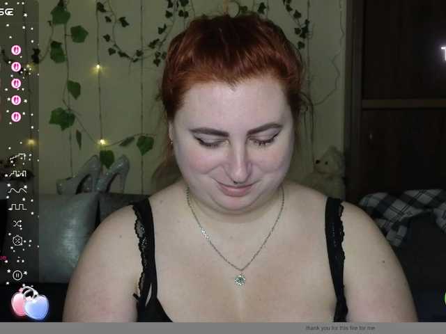 Aliciaredluv's BongaCams show and profile