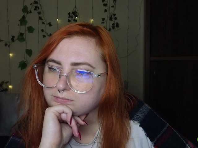  Aliciaredluv chat room