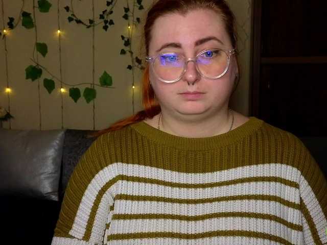 Aliciaredluv's BongaCams show and profile