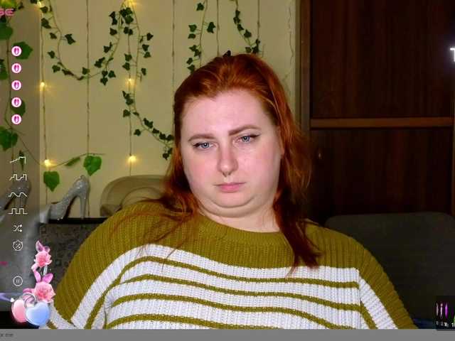 Aliciaredluv's BongaCams show and profile