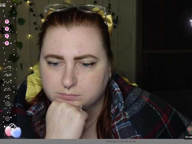 Aliciaredluv's BongaCams show and profile