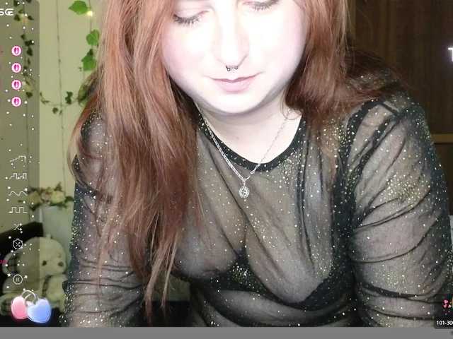 Aliciaredluv's BongaCams show and profile