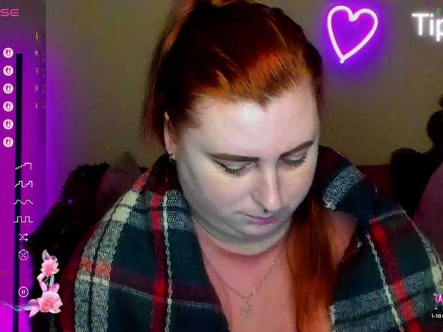 Aliciaredluv's BongaCams show and profile