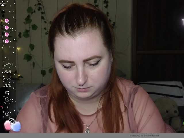 Aliciaredluv's BongaCams show and profile