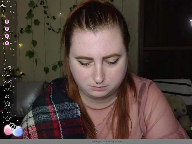 Aliciaredluv's BongaCams show and profile