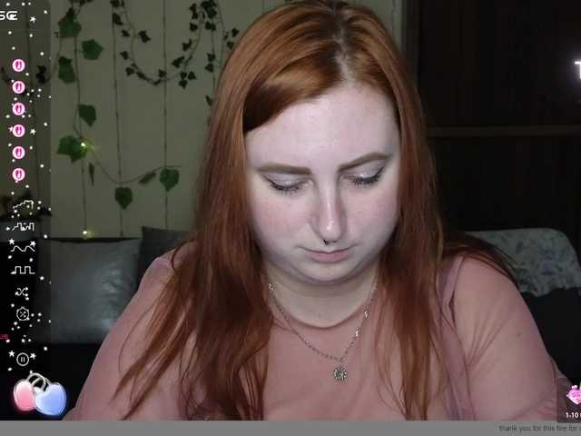 Aliciaredluv's BongaCams show and profile