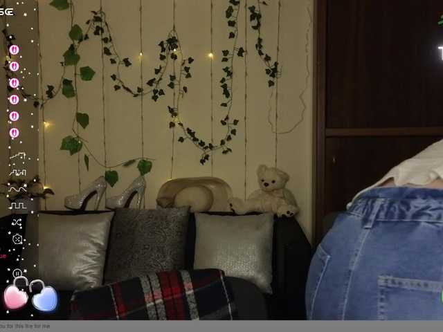 Aliciaredluv's BongaCams show and profile