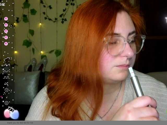 Aliciaredluv's BongaCams show and profile