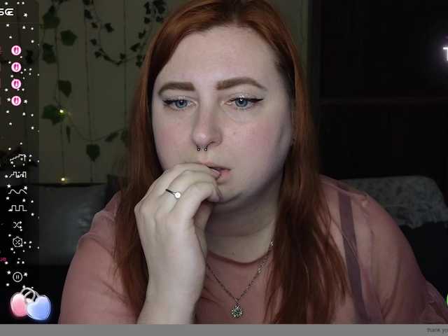 Aliciaredluv live cam profile