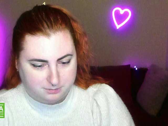 Aliciaredluv's BongaCams show and profile