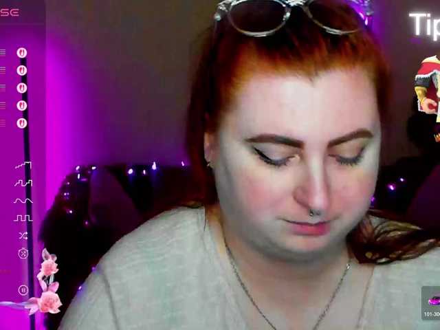 Aliciaredluv's BongaCams show and profile