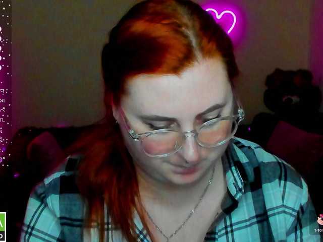 Aliciaredluv's BongaCams show and profile