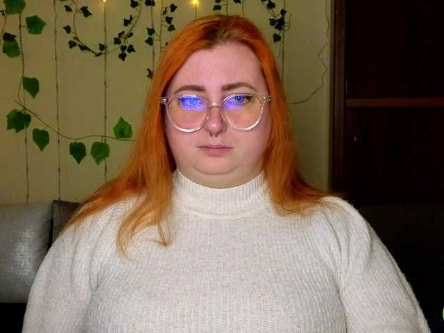 Aliciaredluv's BongaCams show and profile