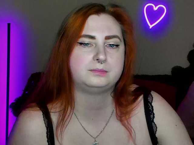 Aliciaredluv's BongaCams show and profile