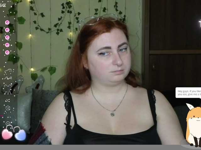 Aliciaredluv's BongaCams show and profile