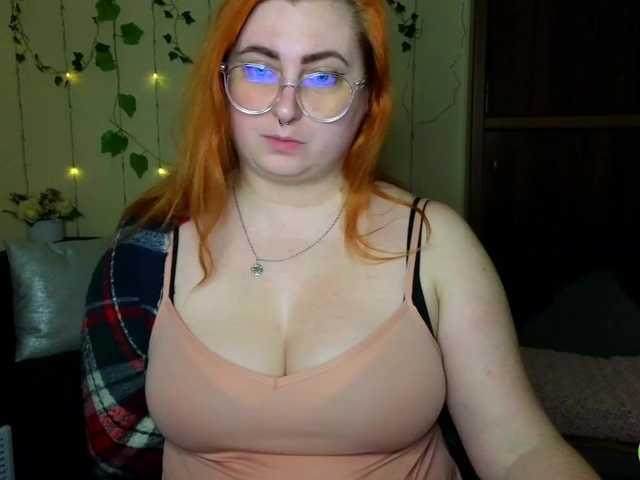 Aliciaredluv's BongaCams show and profile