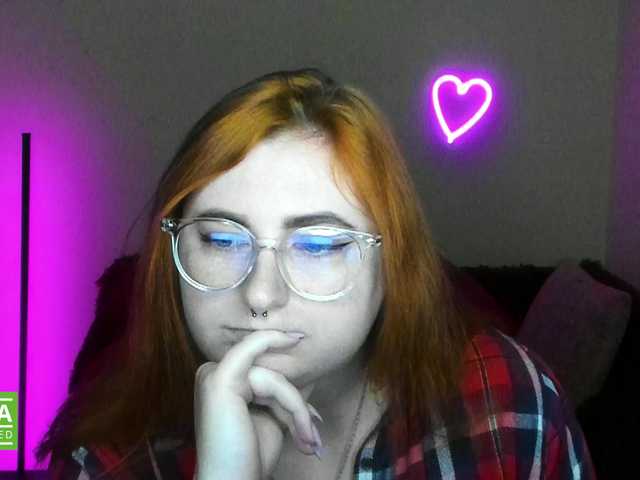 Aliciaredluv from BongaCams is Freechat