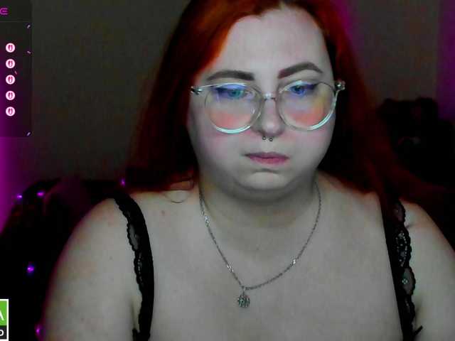 Aliciaredluv's BongaCams show and profile