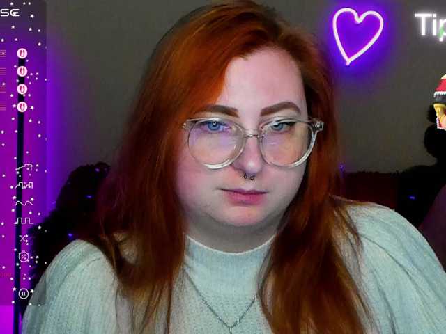 Aliciaredluv's BongaCams show and profile