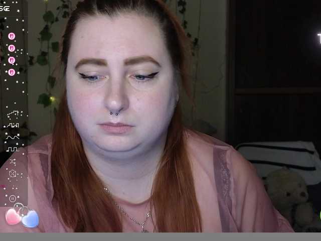 Aliciaredluv's BongaCams show and profile