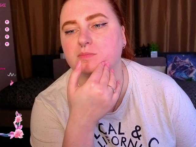 Aliciaredluv's BongaCams show and profile