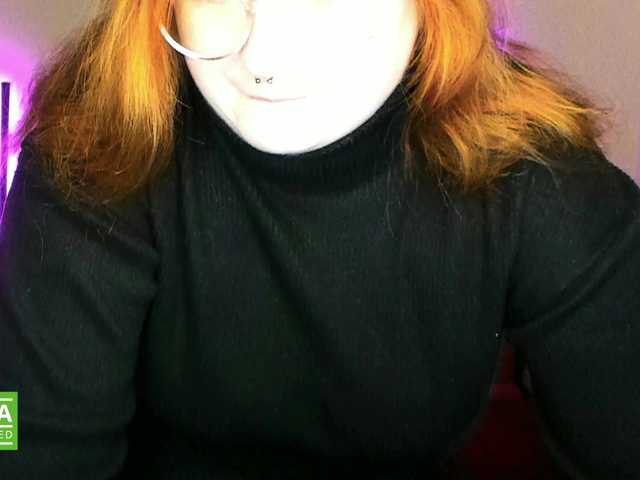 Aliciaredluv's BongaCams show and profile